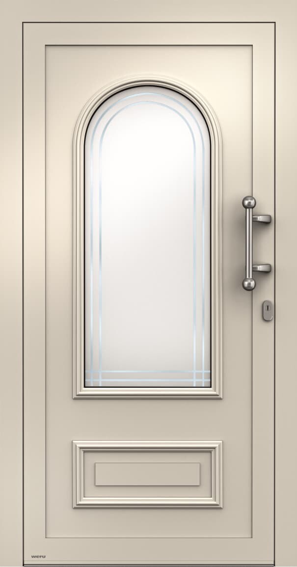 Weiße Tür mit Bogenfenster und silbernem Türgriff.