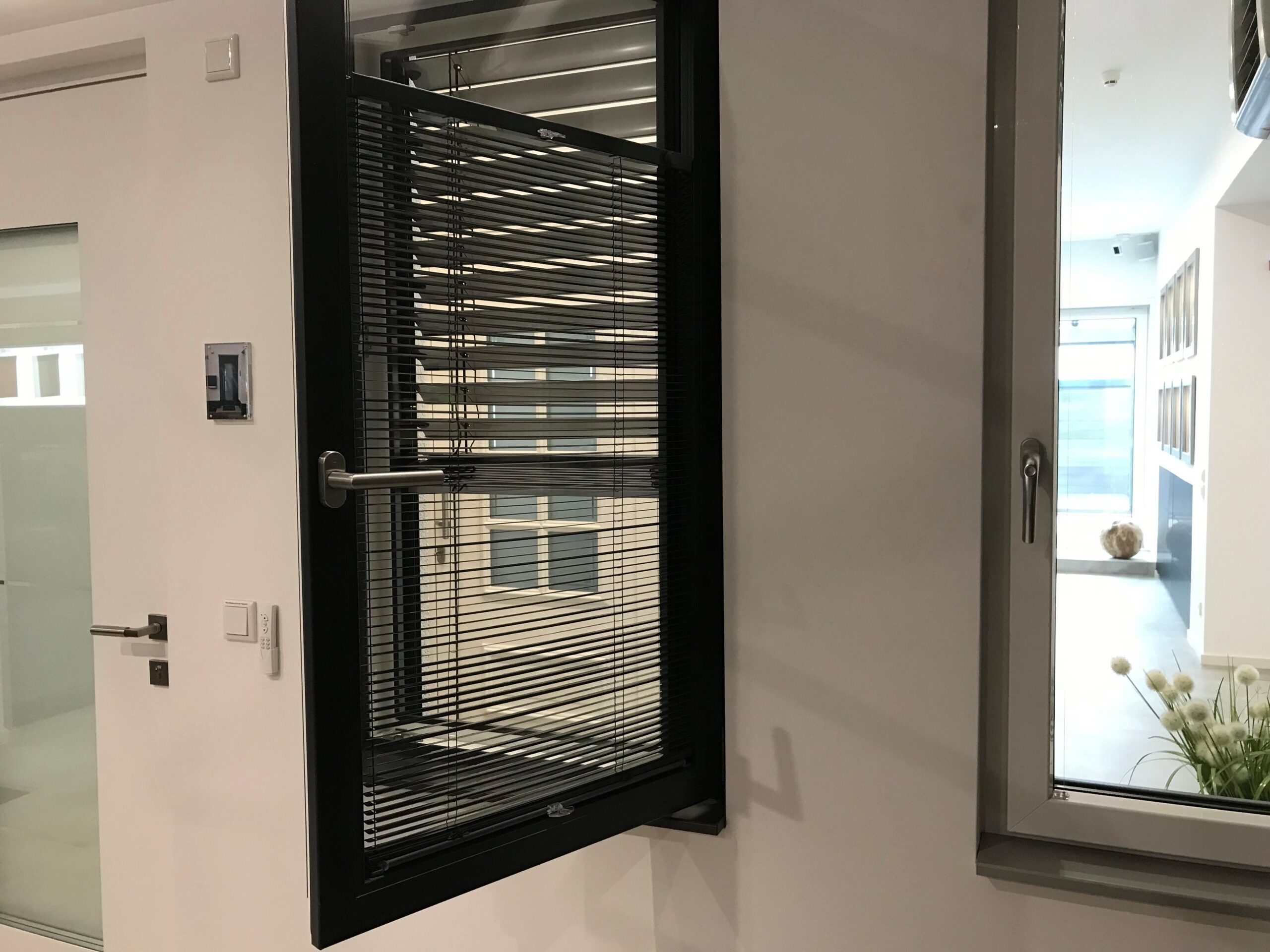 Details und Bedienmöglichkeiten moderner Sonnenschutzsysteme